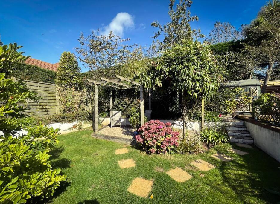 Country Cottage With Private Garden Close To Beach St Mary Bagian luar foto